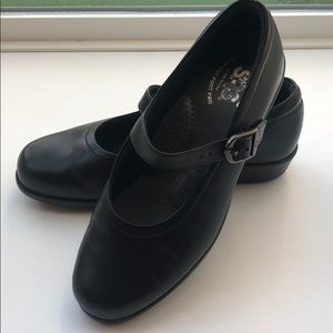 Women’s SAS Maria Mary Janes Size 5M Black